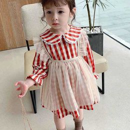 Classice Toddler Girls Checked Xmas Dress for Kids Lovely Peter Pan Collar Fake 2pcs Little Year Clothing 210529