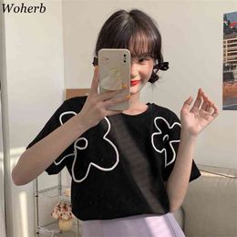 Short Sleeve Black T-shirt Women Korean Streetwear Chic Floral Patch Casual All Match Tops Summer Elegant Tee 210519