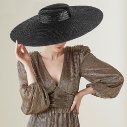 Cappelli a tesa larga Cappello di paglia da sole a sommità piatta grande Estate alla moda con nastro lungo per le donne Cappello da visiera da spiaggia vintage da vacanza retrò