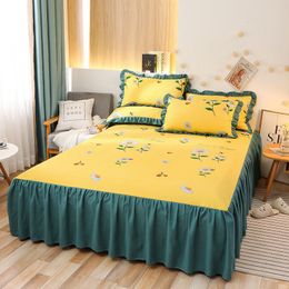 Romantic Princess Textile Bedding Trendy Household Bed Skirt Non-slip Simmons Mattress Bedspread Bed Sheet With Pillowcase F0227 210420