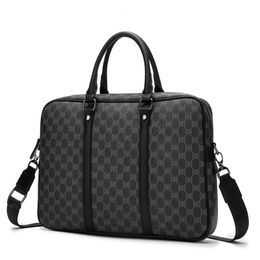 Classic Plaid Business Briefcase Men Messenger Bags Shoulder Bag Travel Laptop Bag Large Capacity Handbag Luxury Designer Bag