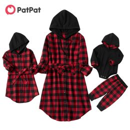 Arrival Autumn and Spring Mommy Me Matching Plaid Hooded Trench Coats Children's Clothing 210528
