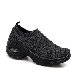 style13 fashion Men Running Shoes White Black Pink Laceless Breathable Comfortable Mens Trainers Canvas Shoe Sports Sneakers Runners 35-42