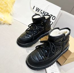 Moda in pelle nera stivali da neve Designer caldo caviglia stivaletto Peluche Peluche Inverno Scarpe spesse per le donne