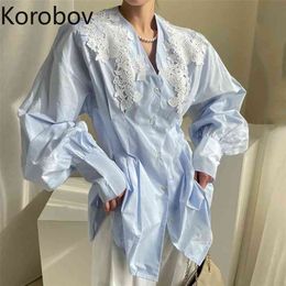 Korobov Korean Chic V Neck Lace Hollow Out Patchwork Women Blouses Vintage Elegant Single Breasted Latern Sleeve Shirts 210430