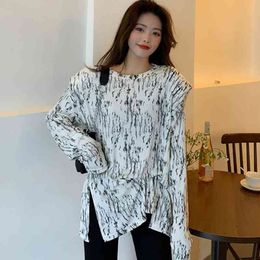 [EWQ] Women White Big Size Print Split Tie Dye Asymmetrical T-shirt New O Neck Long Sleeve Fashion Spring Autumn 2F0356 210423