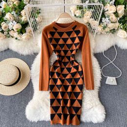 SINGREIN Argyle Knitted Women Dress Autumn Long Sleeve Elastic Slim Pencil Dress Winter Fashion Warm Bodycon Short Sweater Dress 210419