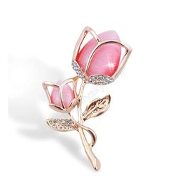 Exquisite Crystal Pink Rose Pins Rhinestone Flower Brooches For Women Clothing Accessories Women Wedding Banquet Brooch Jewelry
