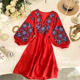 Retro Embroidery Long Puff Sleeve Loose Deep V-neck Dress Autumn Women Elegant Vestidos K454 210527