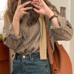 Plaid Shirts Women Blouses Long Sleeve Vintage Turn-Down Collar Loose All-Match Button Up Shirt Blusas Autumn Spring 210410