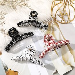 Black Red Color Claw Hair Clips Women Ponytail For Thick Hair Barrettes Hairpins Korean Hair Accessories