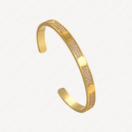 Full Diamond Cuff Bracelets For Women 18k Gold Plated Love Womens Bracelet Fashion Mens Bangles Charm Bangle Classic Accessories With Jewellery Pouches Wholesale