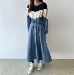 JXMYY Autumn fashion casual new chic stitching lamb hair hit Colour plus velvet sweater mid-length dress women 210412