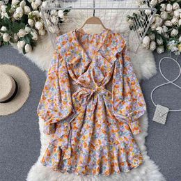 Women Sweet Fashion Spring Wear Long Sleeve Ruffled V-neck Retro Floral Print Mini Dress Vestidos De Mujer S227 210527