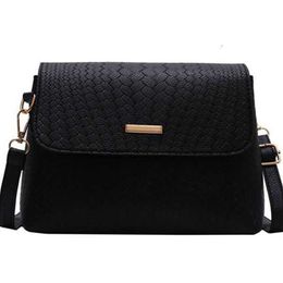 HBP Non-Brand Korean fashion women's simple and versatile One Shoulder Messenger Bag Small Square sport.0018