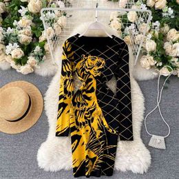 Knitted dress women's autumn winter design animal jacquard color matching long sleeve bodycon sweater 210603