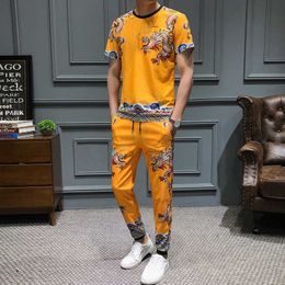 Chinese Style Dragon Print Tracksuit Men Fashion 2Pcs T-shirt Sweatpants Men's Sportswear Casual Suits Social Men Clothes 210527