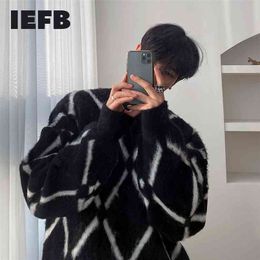 IEFB Plush plaid sweater men's autumn winter Korean fashion loose vintage kintwear thickened pullogers tops round collar 9Y4553 210918