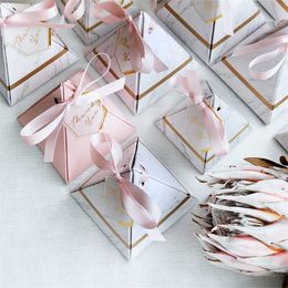 Triangular Pyramid Marble Candy Box Wedding Favours and Gifts Boxes Chocolate Box Bomboniera Giveaways Boxes Party Supplies 211216