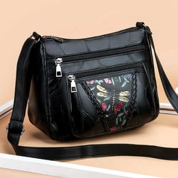 HBP Non-Brand selling fashion leisure middle aged women's mother soft leather small square bag sport.0018