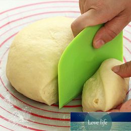 1pc Pastry Dough Cutter DIY Cake Cream Scraper Pizza Fondant Dough Knife Bread Slicer Pastry Baking Tool Kitchen Accessories Factory price expert design Quality