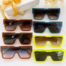 Designer Sunglasses for mens or womens Z1485E fashion classic retro latest color square one-piece lens cyclone sun glasses travel vacation UV protection top quality