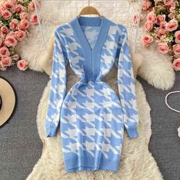 Elegant knitted a-line dress women 2021 autumn winter new V-neck stretch tight knit dresses Slim Houndstooth base sweater dress Y1204