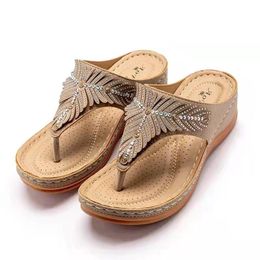 Slippers 36-41European And American 2021 Women Summer Fashion Rhinestone Wedges Sandals Leisure Vacation Flip Flops