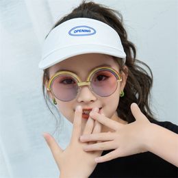 New Rainbow Kids Sunglasses Fashion Girls Sunglasses Boys Designer Sunglasses Ultraviolet-proof UV Kids Glasses Girls Glasses 1741 B3