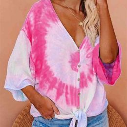 Women Pullover Tie Dye Front Button T-shirt V-Neck Half Sleeve Hem Fashion Polyester Casual Colorful Tops 210522