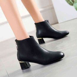 Leather Footwear 2020 New Arrival Ankle Boots Rubber Riding Feminine Shoes Woman High Heels Booties Women Shoes Plus Size 35-43 Y1105