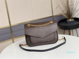 Crossbody Bag Shoulder Messenger Elegant Handbag Leather Designers Women Backpack Wallet Purse