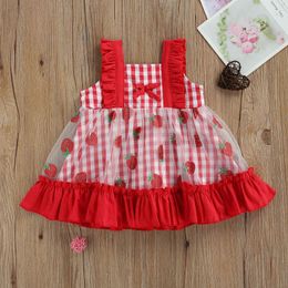 0-3T Bowknot Baby Girl Square Neck Suspender Gauze Skirt Dress Summer Plaid Strawberry Print Sleeveless Princess Dress Q0716