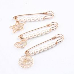 Fashion Jewelry Clothing Brooches for Women Charm Pearl Lapel Pin Sweater Scarf Dress Brooch Pins Badge Buckle Accessories