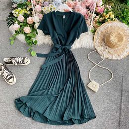 Summer Elegant Solid Women Pleated Dress Casual Short Sleeve Sashes Dresses Vintage High Waist Slim Beige/Green Dress New 2020 Y0603