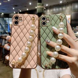 Pearl Chain Plating Phone Cases For Samsung Galaxy A72 A52 A12 S21Plus S21 Ultra Shockproof Soft Silicone Back Cover Capa