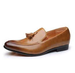 Luxury Men Loafers Shoes Brogue Wing tip Monk Strap Slip On Brown Black Formal Dress Office Wedding Casual Leather designer Shoe