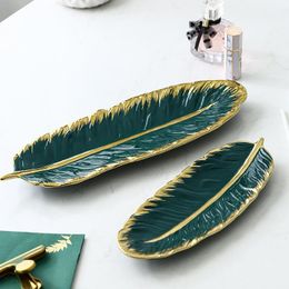Kitchen Storage & Organisation 1Pcs Nordic Style Green Banana Leaf Shape Ceramic Trays Gold Porcelain Dessert Jewellery Plate Dish Dinnerware