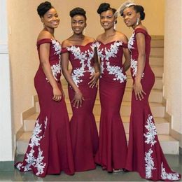 2022 New African Burgundy Off Shoulder Bridesmaid Dresses Mermaid Long White Lace Appliques Satin Sweep Train Wedding Guest Gowns