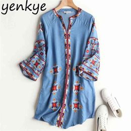 Floral Embroidery Denim Dress Women V Neck Three-Quarter Sleeve Casual Plus Size Summer robe femme APWM555 210514