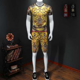 Brand Luxury Gold Print Tracksuit Set Men's 2Pcs Tshirts+sweatpants Men Clothes Social Casual Suits Sets Sportswear Sweatsuits 210527