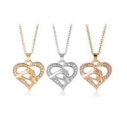 Fashion all-match three-color hand in hand love peach heart heart-shaped necklace