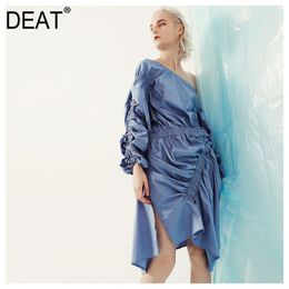 Women Blue Shirring Asymmetric Dress Diagonal Neck Puff Sleeve Loose Fit Fashion Tide Spring Summer 3D01687 210421