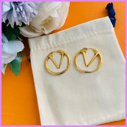 2022 new Round Gold Earrings Womens Fashion Earring Mens Designer Jewelry Letters Ear Studs Lady For Party Wedding Casual High Quality