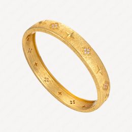 Classic Charm Bracelets 18k Gold Plated Bangles Diamond Bangle Fashion Wedding Bracelet Thanksgiving Day Bracelet Accessories With Jewelry Pouches Wholesale
