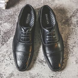 Oxford-captoe PU Leather Men Dress Shoes Retro Full Brogue Lace-up Black Mens Formal Shoes Wedding Brown Big Size 45 46