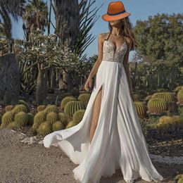 2021 Boho Wedding Dresses Sexy Side Slit Beach Bride Dress Spaghetti Straps Weeding Gowns Vestido De