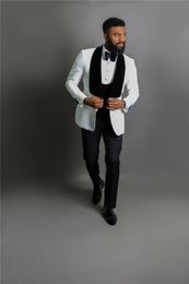 Classic Style One Button White Paisley Groom Tuxedos Shawl Lapel Wedding/Prom/Dinner Groomsmen Men Suits Blazer (Jacket+Pants+Vest+Tie) W1486