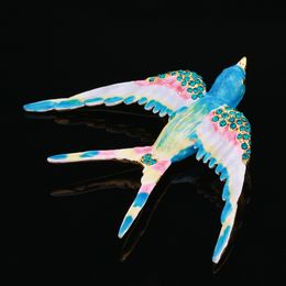 Luxury Spring Swallow Jewellery For Women Elegant Cute Lovely Colourful Flying Bird Enamel Copper Brooch Pins Lady Party Corsage