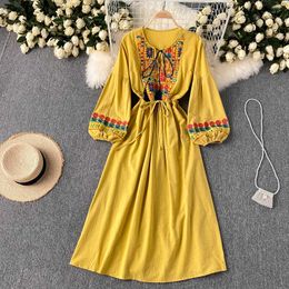 Bohemian Red/Yellow/Blue Embroidered Dress Women Vacation Beach Vestidos Spring Autumn Vintage Midi Robe Female 2021 New Fashion Y0603